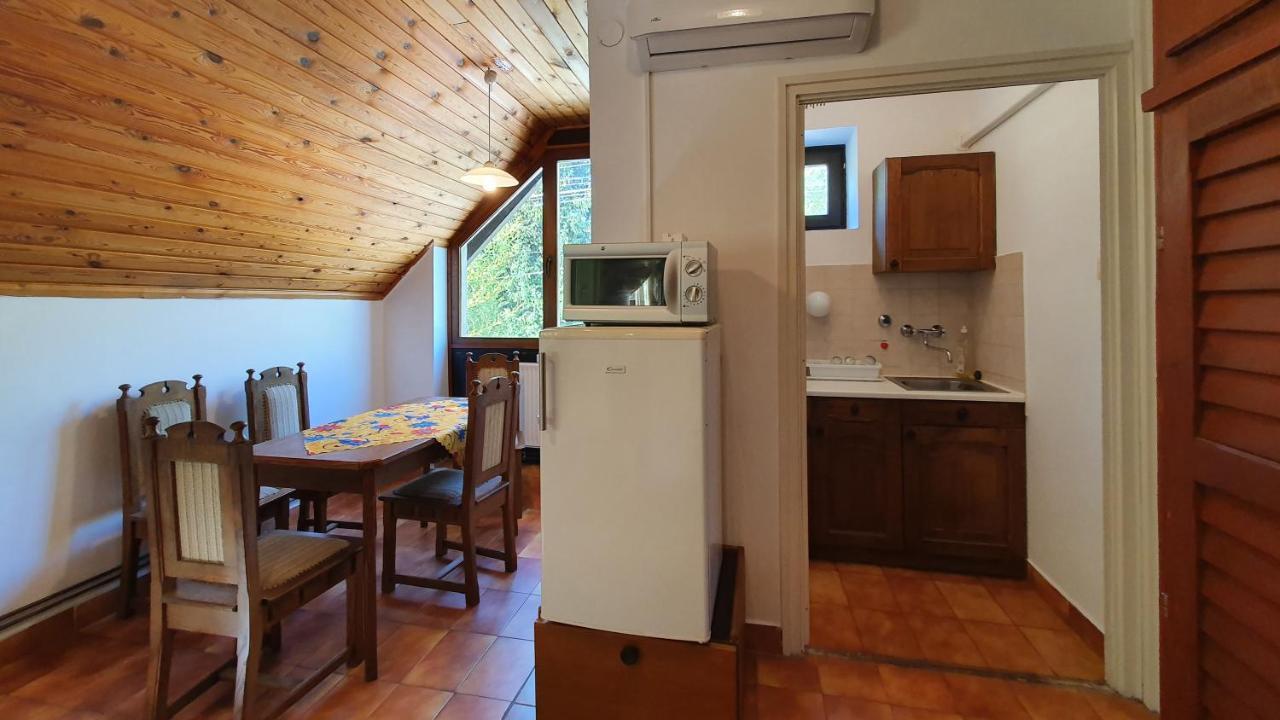 Harmonia Apartmanhaz 발라톤엘 외부 사진